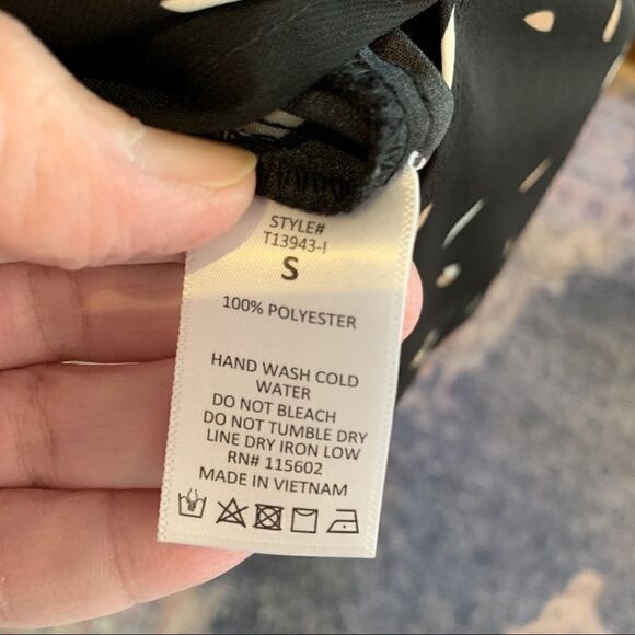 Lush tie waist black print sleeveless top - Picture 8 of 8